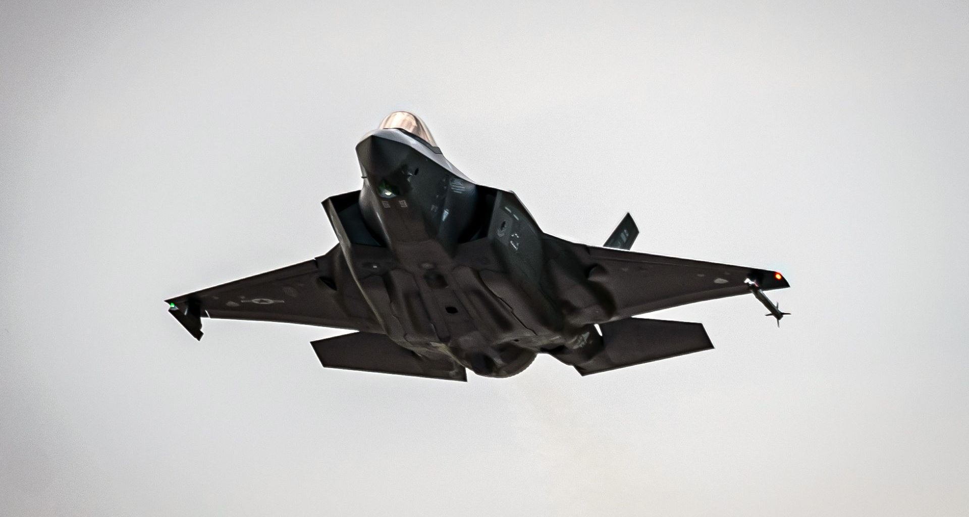 Força Aérea britânica voltará a ter caças nucleares após 30 anos com o moderno F-35
