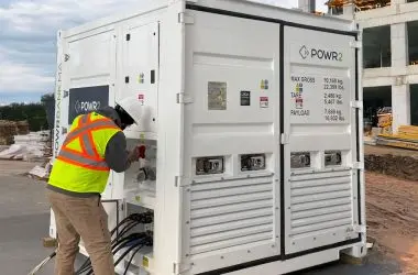 Como baterias revolucionam o fornecimento de energia temporária em obras no Brasil e no mundo