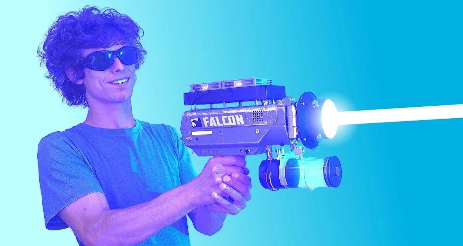 Youtuber cria laser portátil mais potente do mundo e supera todos os recordes anteriores