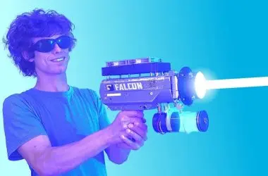 Youtuber cria laser portátil mais potente do mundo e supera todos os recordes anteriores