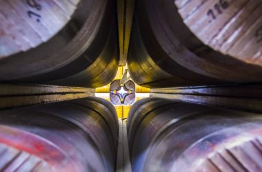 Físicos usam antimáteria, supercomputadores e ímãs gigantes para resolver mistério de 20 anos