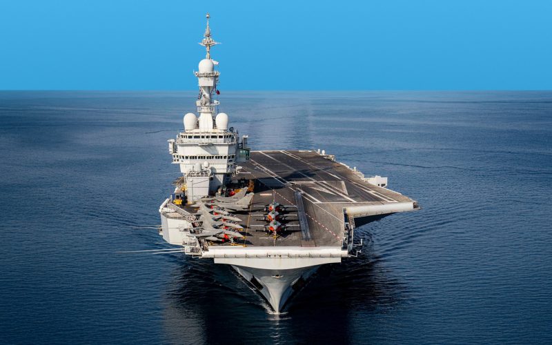 Porta-Aviões Charles de Gaulle: A Fortaleza Flutuante da Europa