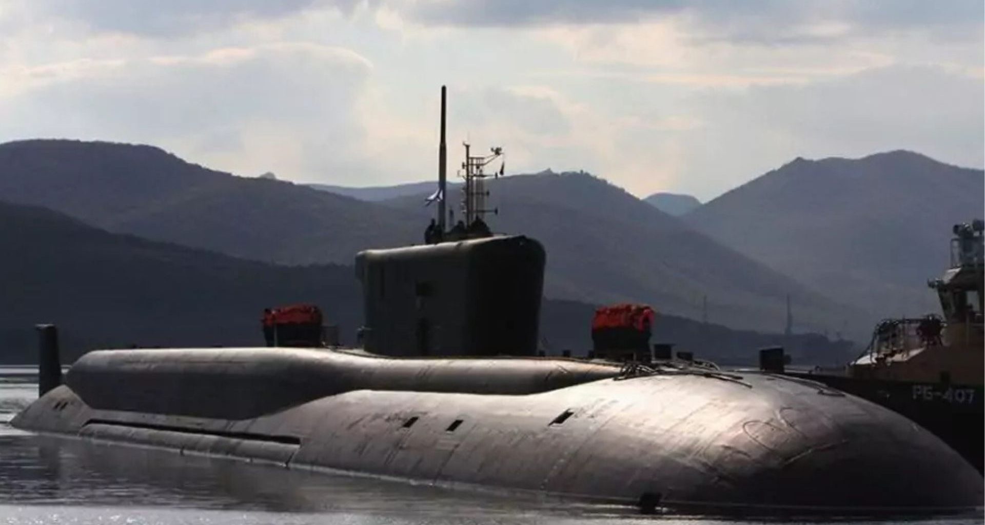 Novo submarino nuclear russo de 24 mil toneladas carrega 96 ogivas de destruição em massa