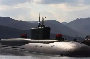 Novo submarino nuclear russo de 24 mil toneladas carrega 96 ogivas de destruição em massa