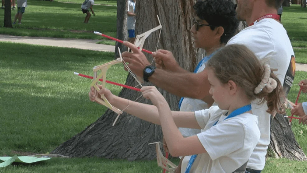 Faculdade cria acampamento de engenharia com desafios reais de sobrevivência para jovens estudantes