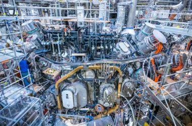 Reator de fusão mais potente do mundo bate recorde mantendo plasma por 43 segundos