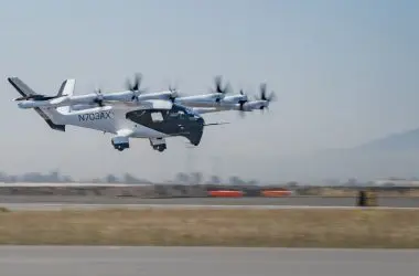 Avião elétrico da Archer faz primeiro voo tripulado na pista e decola com sucesso