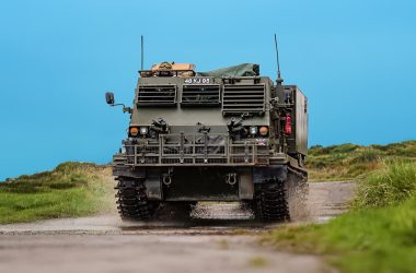 M270A2: Lançador de Foguetes dos EUA Atualizado Atinge Alvos a 480 Quilômetros de Distância