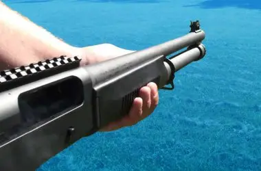 A Espingarda Preferida das Forças Especiais: Benelli Super 90 em Ação