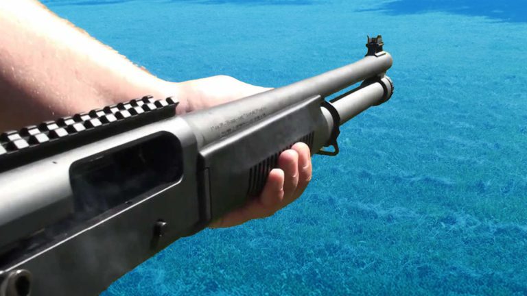 A Espingarda Preferida das Forças Especiais: Benelli Super 90 em Ação