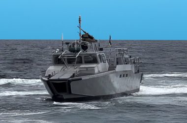 CB90: O Barco das Forças Especiais Feito para Velocidade e Ataque Surpresa