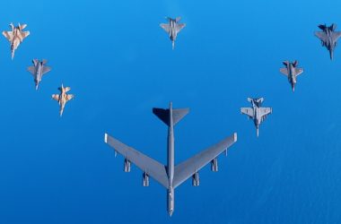 Dos Bombardeiros B-2 ao NIMITZ: Todo o Poder do Apoio Militar dos EUA a Israel