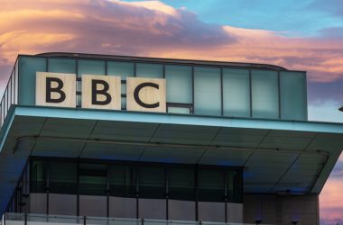Perplexity contesta acusações da BBC por usar notícias para treinar inteligência artificial