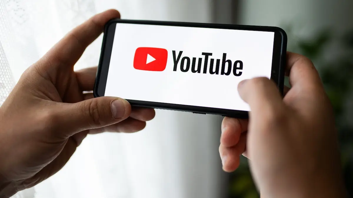 Google usa vídeos do YouTube para treinar IA de forma responsável, afirma a gigante da tecnologia