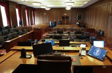 Justiça em risco: Inteligência Artificial chega aos tribunais brasileiros
