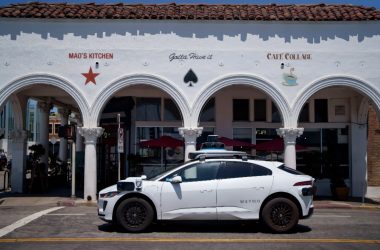 Waymo quer testar seus carros autônomos em Nova York