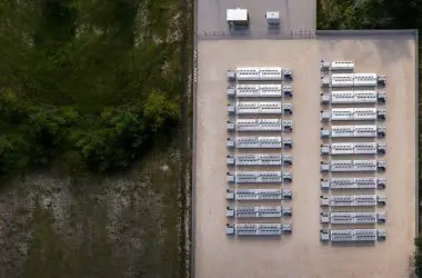 Tesla fecha mega acordo de R$ 2,7 bilhões para construir maior fábrica de baterias da China