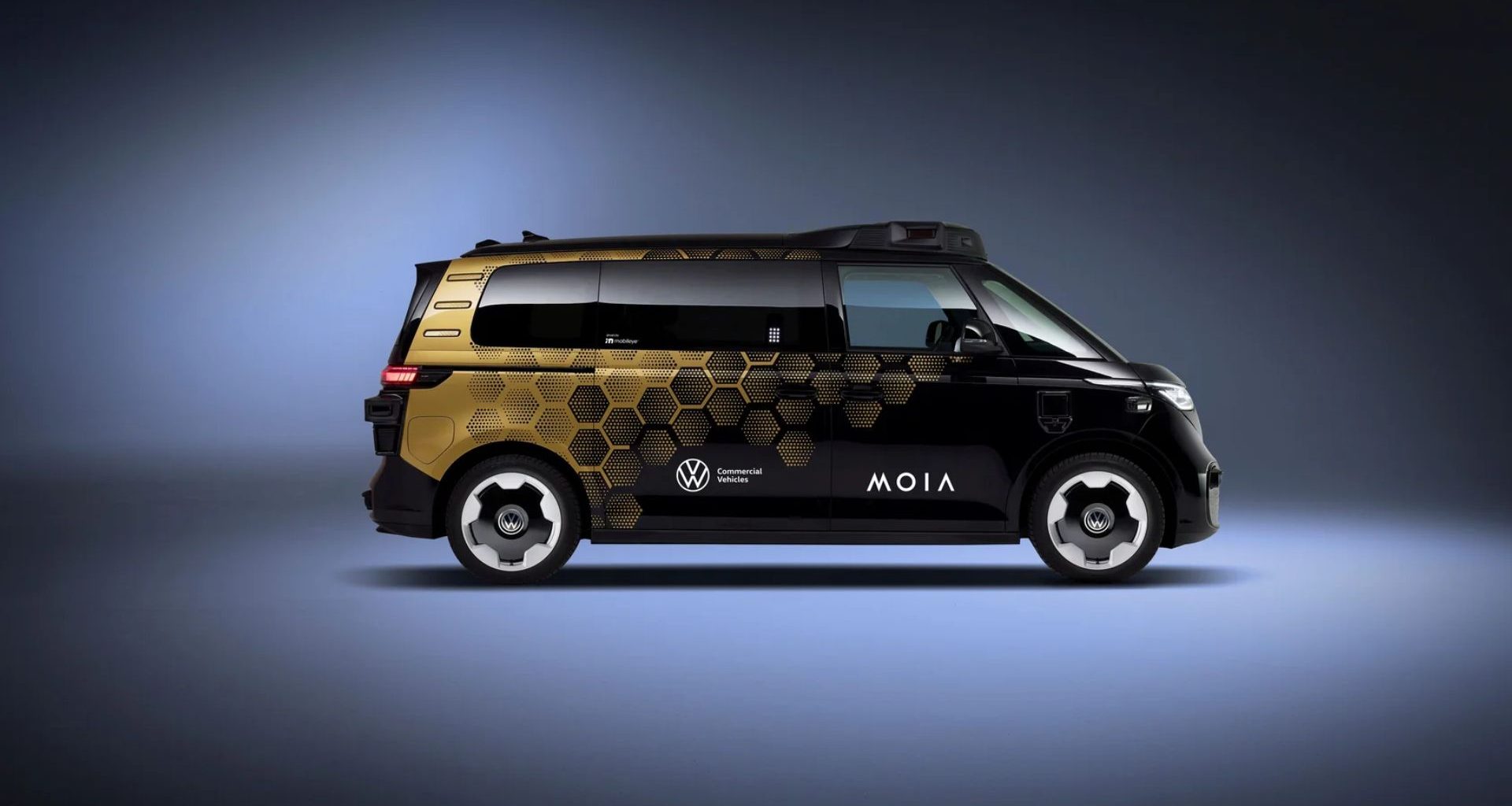 Táxi sem motorista da Volkswagen com 27 sensores chega aos EUA em 2026; veículo leva 4 passageiros