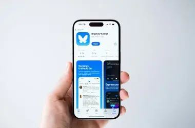 Pacotes personalizados para novos usuários impulsionaram crescimento da rede social Bluesky, revela estudo
