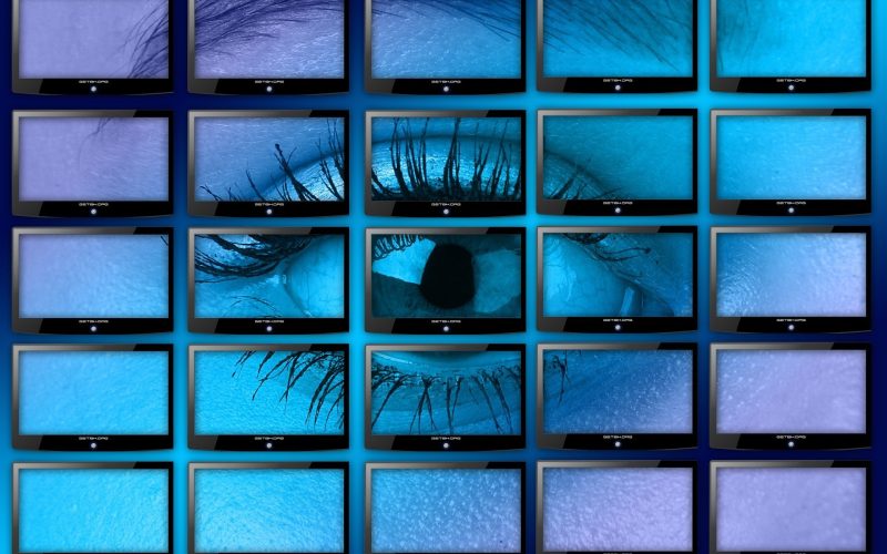 Estudo revela: Vigilância digital massiva é usada para acessar, lucrar, pressionar e controlar a população