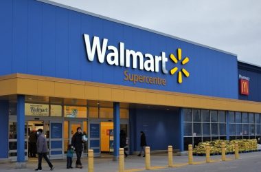 Walmart investe em inteligência artificial para empoderar funcionários nas lojas do Brasil