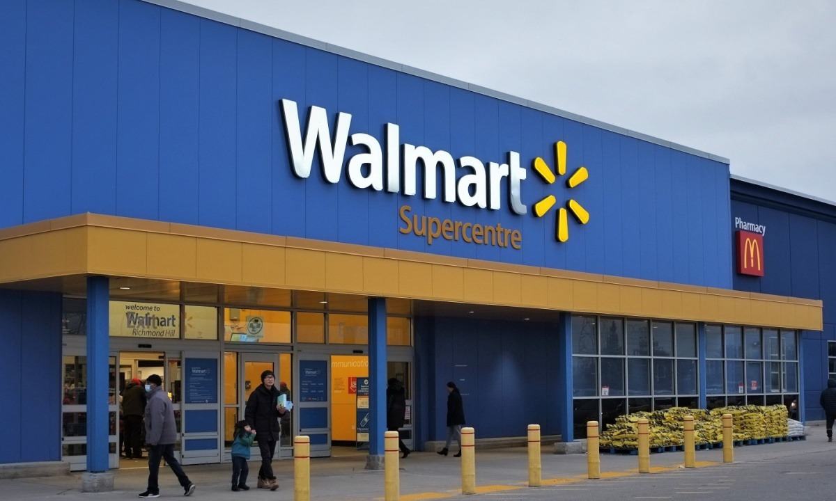 Walmart investe em inteligência artificial para empoderar funcionários nas lojas do Brasil