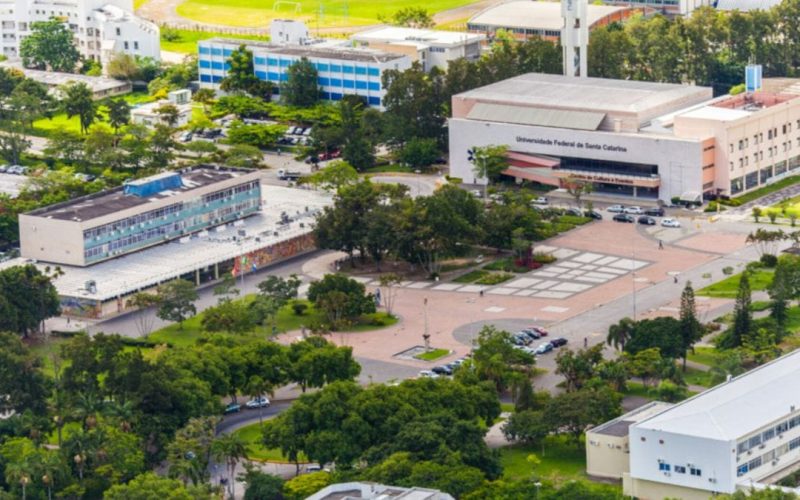 UFSC oferece 600 vagas em graduação usando notas do ensino médio. Não precisa fazer vestibular!