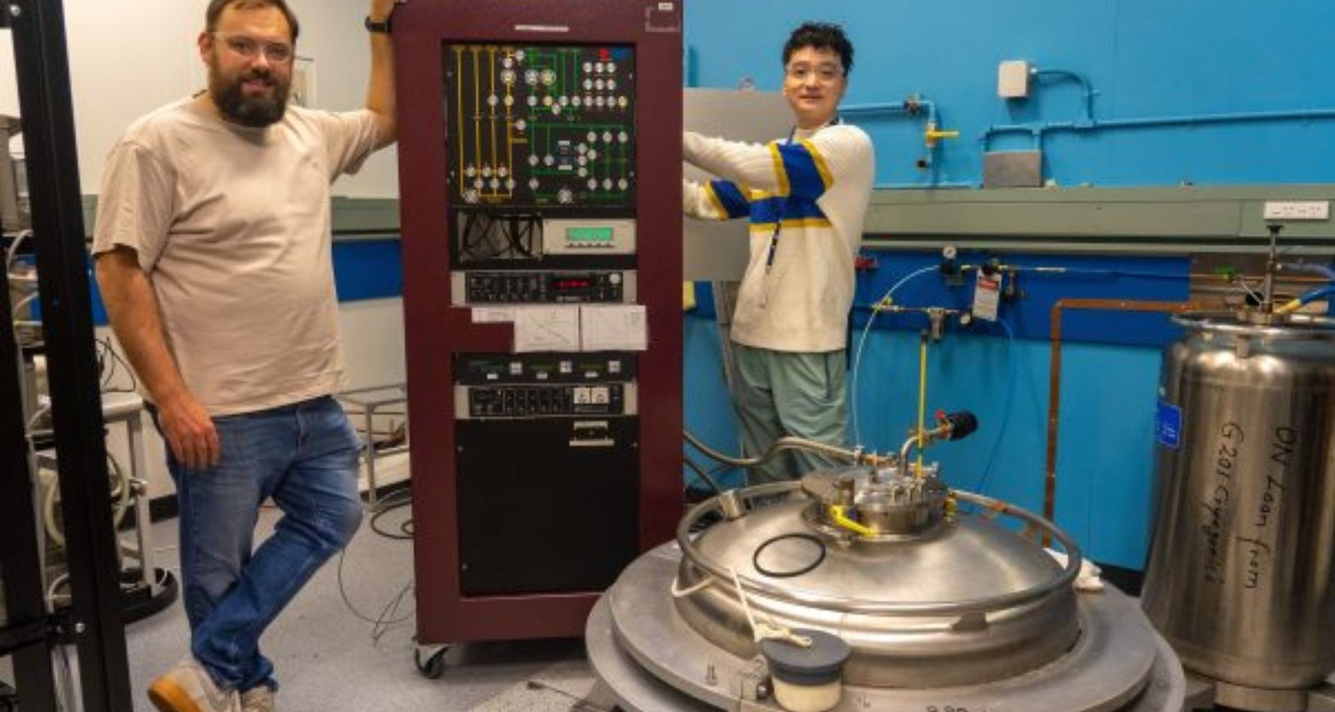 QML supera IA clássica: resistência ôhmica otimizada redefine chips CSIRO comprova IA quântica: máxima eficiência em semicondutores GaN Transistores GaN evoluem: IA quântica revoluciona fabricação global 159 amostras testadas: QML transforma design de semicondutores Google e IBM aceleram IAQ: chips mais precisos e energéticos emergem