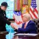 Donald Trump ataca Elon Musk por subsídios a carros elétricos enquanto briga se intensifica
