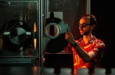 Alexander Goldman: superando limites por um metal novo e melhor.