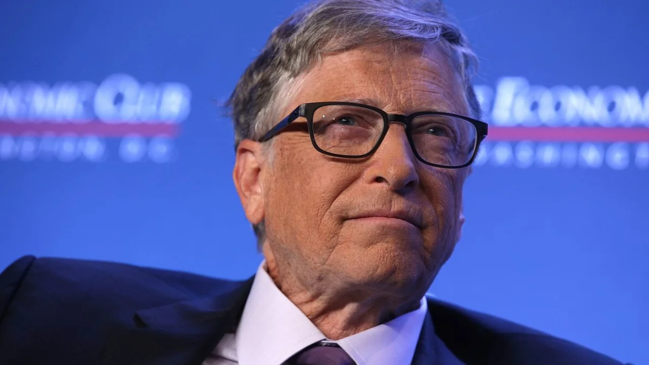 Bill Gates revela o futuro da humanidade com o avanço da IA.