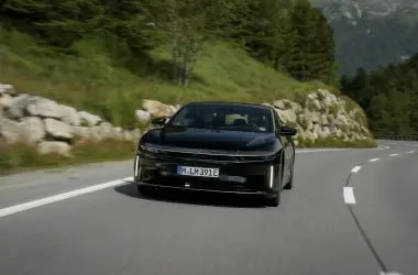 Carro elétrico Lucid Air bate recorde mundial ao rodar 1200 km com uma única carga.