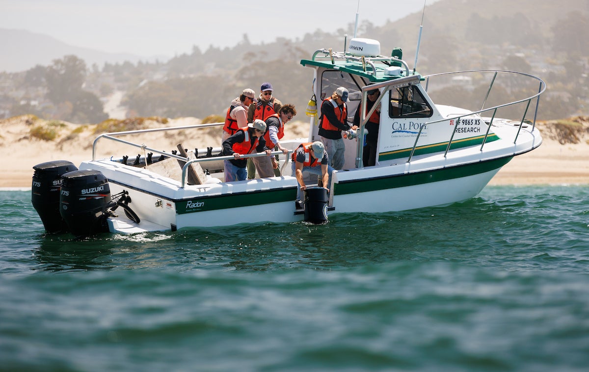 Gerador de ondas criado por engenheiros poderá recarregar baterias de fuzileiros navais.
