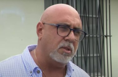 O Enrique Fernandez errado: usou a licença do pai morto em 700 vistorias e encara multa de US$ 3,6 milhões.