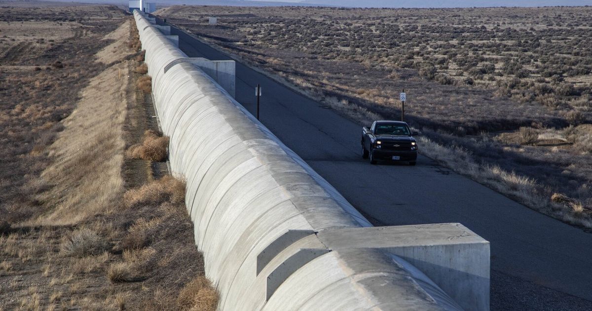 Trump ameaça cortar verba de observatório que acaba de fazer descoberta histórica sobre buraco negro