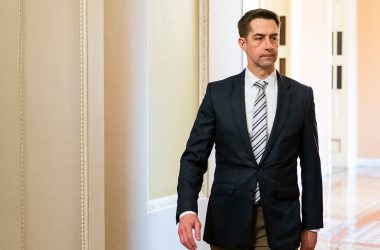 Senador republicano cobra Pentágono sobre engenheiros chineses da Microsoft