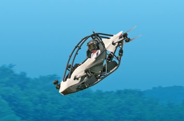 Primeiro voo de drone com piloto humano a bordo