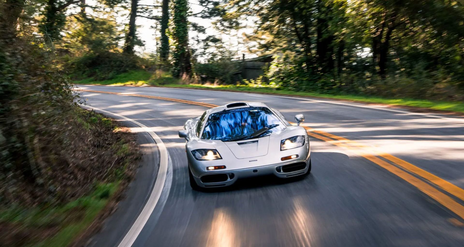 McLaren F1 raríssima, com acessórios originais, pode valer R$ 115 milhões em leilão nos EUA