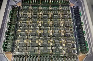Tesla abandona o supercomputador Dojo. Musk agora investe em chips da Nvidia e Samsung.