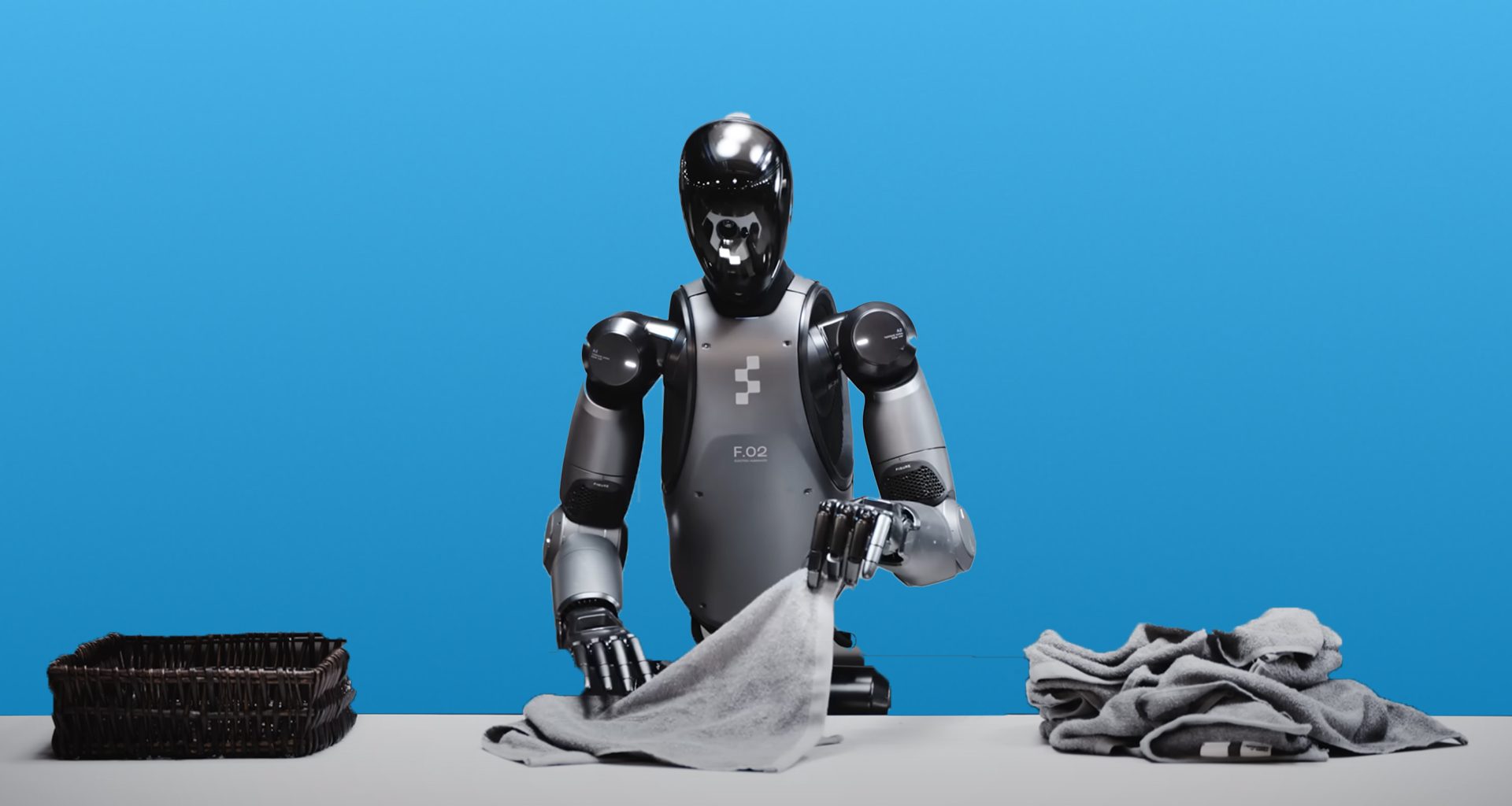 Robô humanoide promete acabar com a tarefa de dobrar roupas.