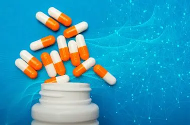 Inteligência artificial ajuda cientistas a criar compostos que matam superbactérias.