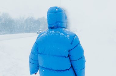 Jaqueta de inverno ativada por suor melhora o controle térmico do corpo em 82,8%.