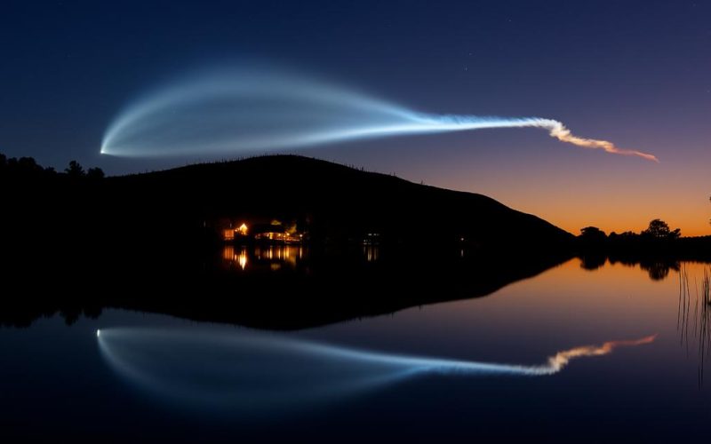 Lançamento do foguete Falcon 9 da SpaceX na Base da Força Espacial em Vandenberg, Califórnia