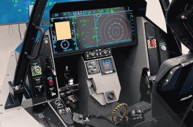 JFJ e Vrgineers unem forças para criar um simulador de caça de última geração.