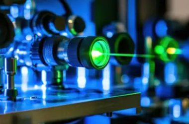 Empresa americana testa laser nuclear superpotente para acelerar o enriquecimento de urânio.