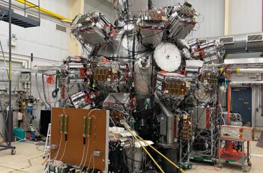 Fusão nuclear: novo projeto dos EUA pode trocar lasers por jatos de plasma.