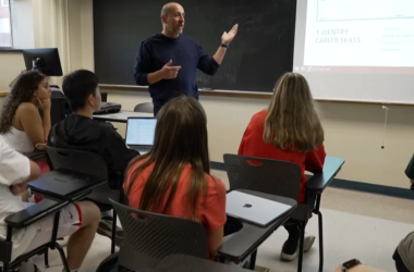 Universidade de Ohio torna estudo de Inteligência Artificial obrigatório para todos os estudantes