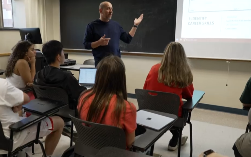 Universidade de Ohio torna estudo de Inteligência Artificial obrigatório para todos os estudantes