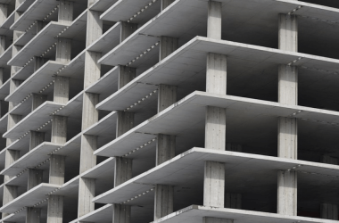 Construção civil avança na União Europeia, com alta de 0,6% no mês de julho.