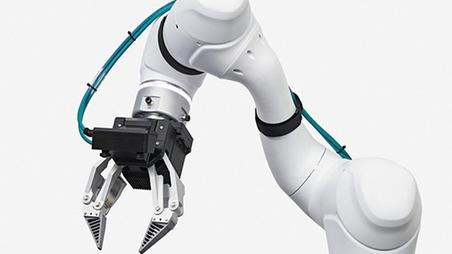 CarbonSix lança kit padrão para robôs industriais aprenderem tarefas por imitação.